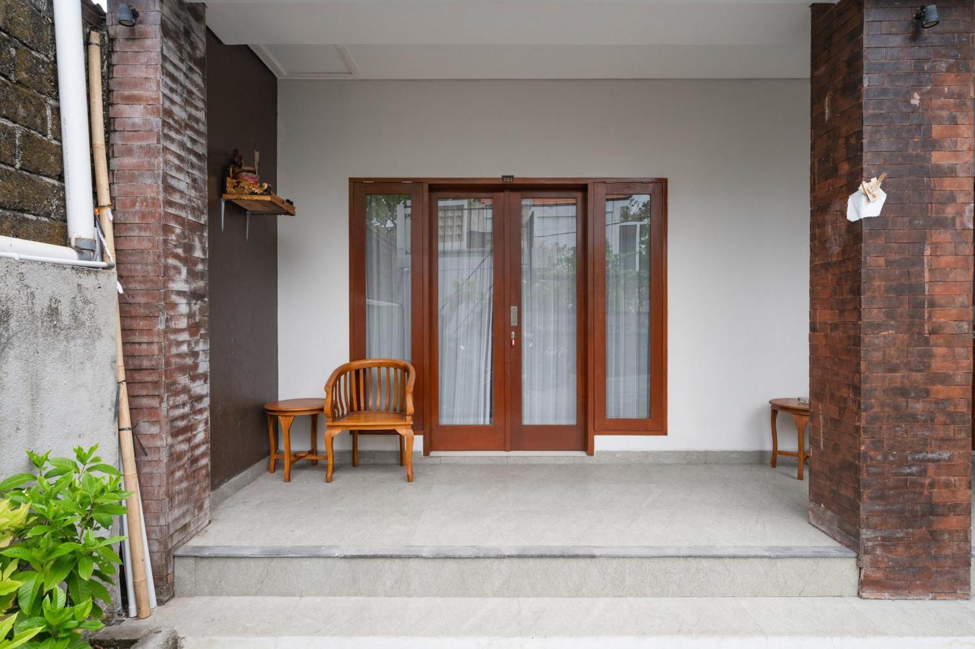 Reddoorz Plus At Yasa'S Living Denpasar Sanur Εξωτερικό φωτογραφία